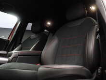 Mercedes-Benz GLB GLB200 AMG Line - U12242