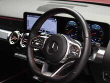 Mercedes-Benz GLB GLB200 AMG Line - U12242