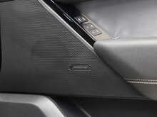 Land Rover Range Rover Velar D200 MHEV R-Dynamic SE - U12244