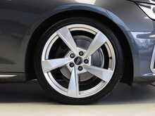 Audi A4 Avant TFSI S line - U12273