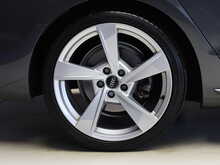 Audi A4 Avant TFSI S line - U12273