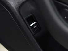 Audi A4 Avant TFSI S line - U12273