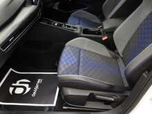 Volkswagen Golf TSI R - U12284