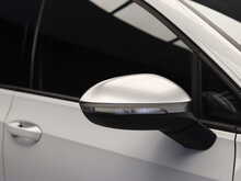 Volkswagen Golf TSI R - U12284