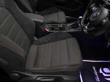 Volkswagen Golf TSI R - U12291