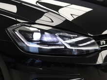 Volkswagen Golf TSI R - U12291