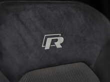 Volkswagen Golf TSI R - U12291