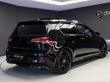 Volkswagen Golf TSI R - U12291