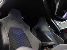 Volkswagen Golf TSI R - U12293