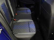 Volkswagen Golf TSI R - U12293