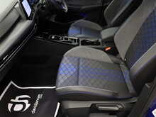 Volkswagen Golf TSI R - U12293