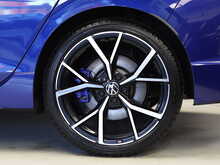 Volkswagen Golf TSI R - U12293