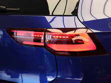 Volkswagen Golf TSI R - U12293