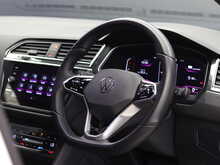 Volkswagen Tiguan TSI R-Line - U12298