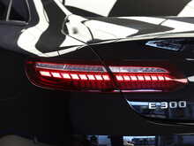 Mercedes-Benz E Class E300h MHEV AMG Line Night Edition - U12309