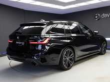 BMW 3 Series 320d MHT M Sport - U12366