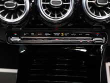 Mercedes-Benz CLA CLA180 AMG Line Night Edition - U12409