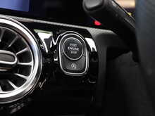 Mercedes-Benz CLA CLA180 AMG Line Night Edition - U12409