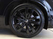 Volkswagen Touareg TSI V6 Black Edition - U12462