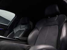 Audi A6 Avant TDI Black Edition - U12563