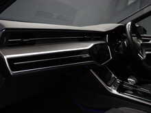 Audi A6 Avant TDI Black Edition - U12563
