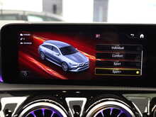 Mercedes-Benz CLA CLA35 AMG - U12614