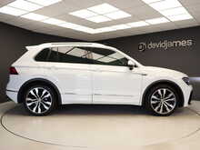 Volkswagen Tiguan TSI BlueMotion Tech R-Line - U12633