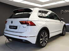 Volkswagen Tiguan TSI BlueMotion Tech R-Line - U12633