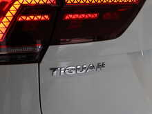 Volkswagen Tiguan TSI BlueMotion Tech R-Line - U12633