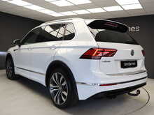 Volkswagen Tiguan TSI BlueMotion Tech R-Line - U12633