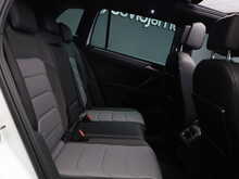 Volkswagen Tiguan TSI BlueMotion Tech R-Line - U12633