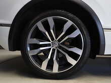 Volkswagen Tiguan TSI BlueMotion Tech R-Line - U12633