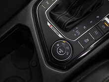 Volkswagen Tiguan TSI BlueMotion Tech R-Line - U12633