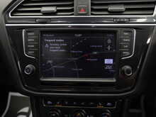 Volkswagen Tiguan TSI BlueMotion Tech R-Line - U12633
