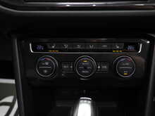 Volkswagen Tiguan TSI BlueMotion Tech R-Line - U12633