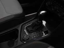 Volkswagen Tiguan TSI BlueMotion Tech R-Line - U12633