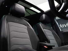 Volkswagen Tiguan TSI BlueMotion Tech R-Line - U12633