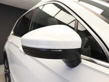 Volkswagen Tiguan TSI BlueMotion Tech R-Line - U12633