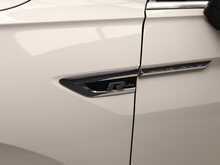 Volkswagen Tiguan TSI BlueMotion Tech R-Line - U12633
