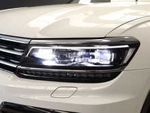 Volkswagen Tiguan TSI BlueMotion Tech R-Line - U12633