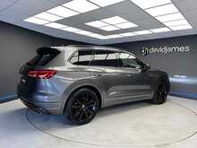 Volkswagen Touareg TSI V6 Black Edition - U12643