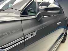 Volkswagen Touareg TSI V6 Black Edition - U12643