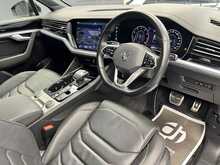 Volkswagen Touareg TSI V6 Black Edition - U12643