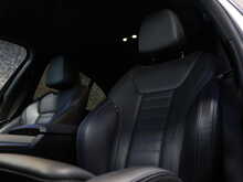 BMW 3 Series 330i M Sport - U12659