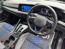 Volkswagen Golf TSI R - U12668