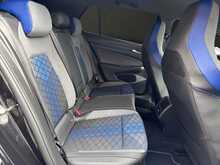 Volkswagen Golf TSI R - U12668