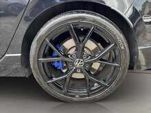 Volkswagen Golf TSI R - U12668