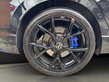 Volkswagen Golf TSI R - U12668