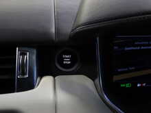 Land Rover Range Rover Sport P575 V8 SVR Carbon Edition - U12819