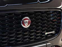 Jaguar F-PACE D200 MHEV R-Dynamic SE - U12835